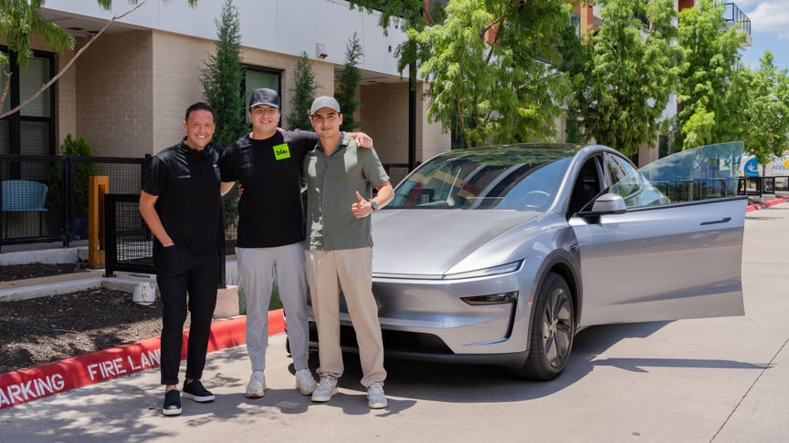Tesla, що сама доїхала до власника