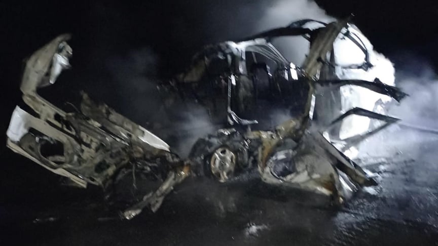 Війська рф поцілили в авто, де їхали батько із сином