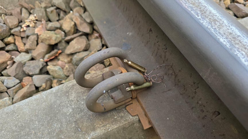 Холості набої, які хтось підклав на залізничну колію в Польщі