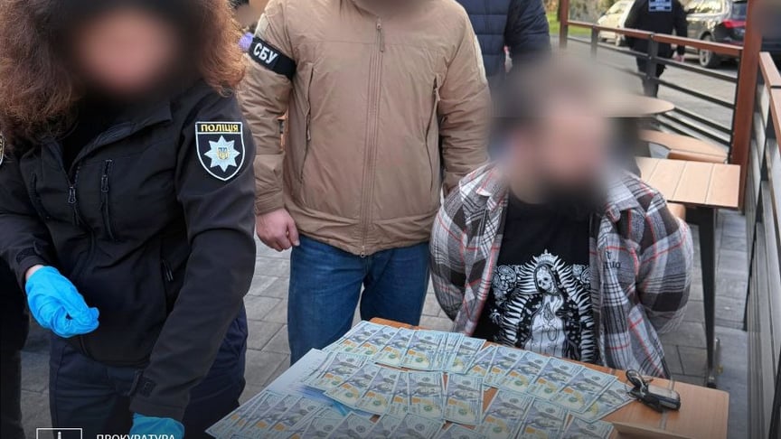 Підполковника Міноборони затримали за переправлення чоловіків за кордон