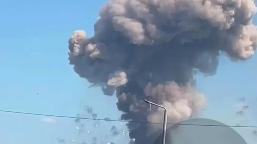 Дим після вибухів у Хмельницькому