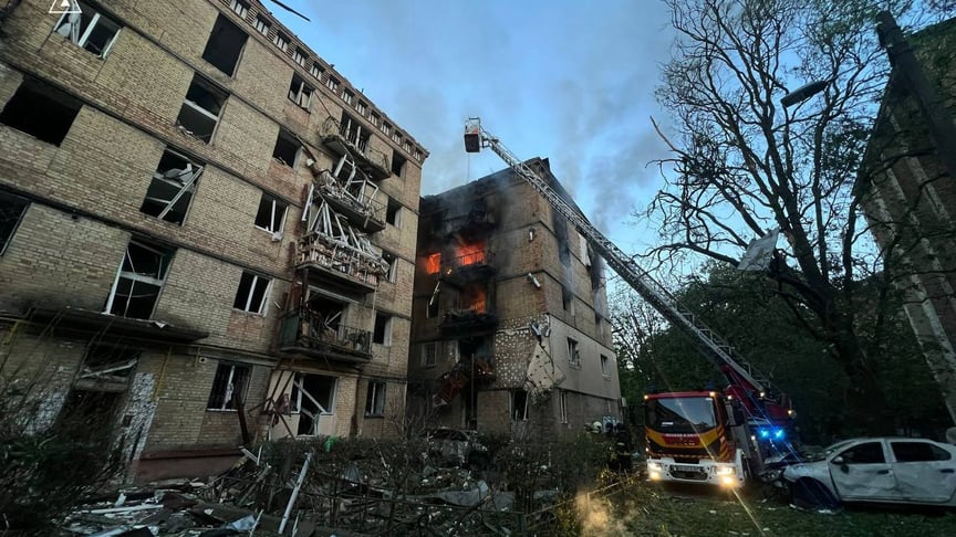 Наслідки російського обстрілу Києва
