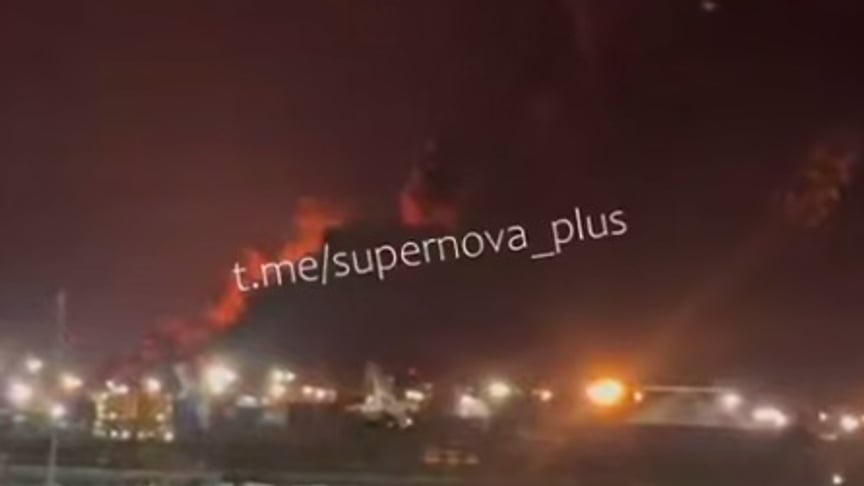 Порт Усть-Луга в росії вкотре під ударом безпілотників, там спалахнула пожежа