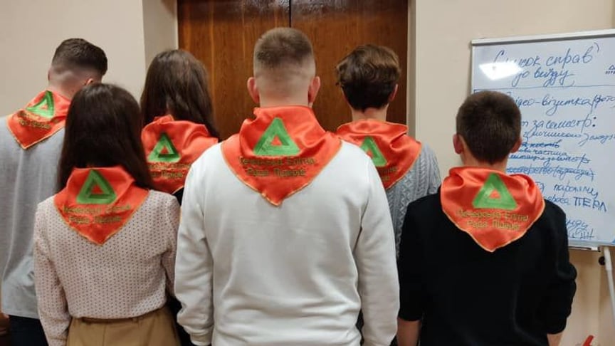 Галстуки лидеров ученического самоуправления ПЕРЛ