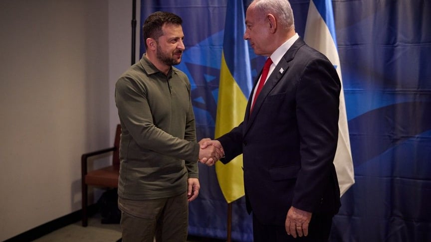 Иллюстративная фотография. Президент Украины Владимир Зеленский и премьер-министр Израиля Биньямин Нетаньяху во время встречи в Нью-Йорке, 20 сентября 2023 года