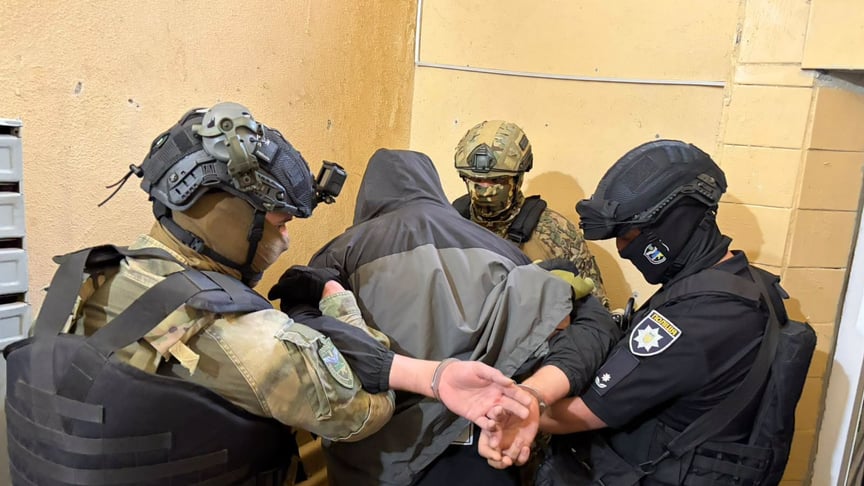 Затримання 23-річного чоловіка за підозрою в нападі на поліціянтів у Львові Затримання 23-річного чоловіка за підозрою в нападі на поліціянтів у Львові
