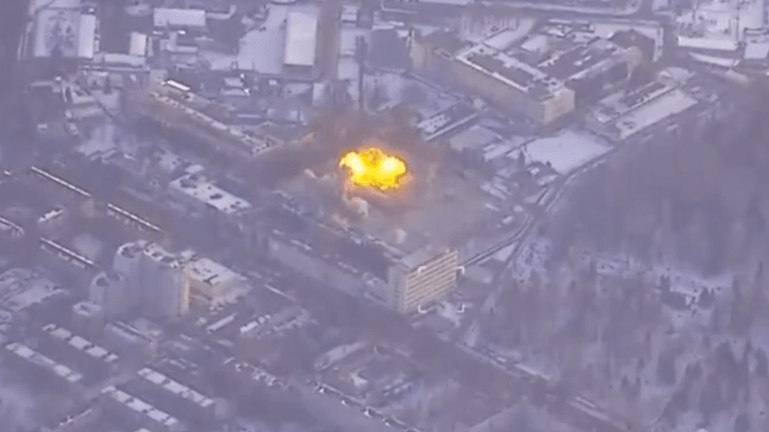 Момент одного из ударов по «Кремний Элу»