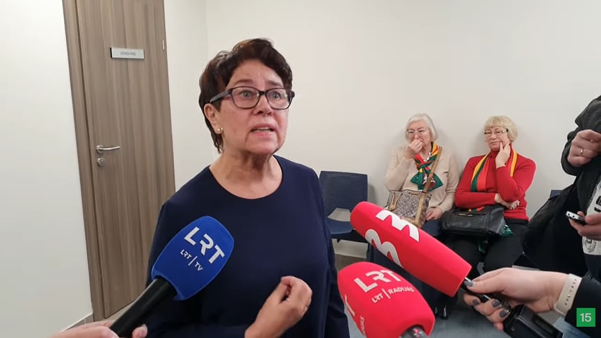 Членкиня партії «Національна єдність» Аліна Лаучєне у суді в лютому 2025 року