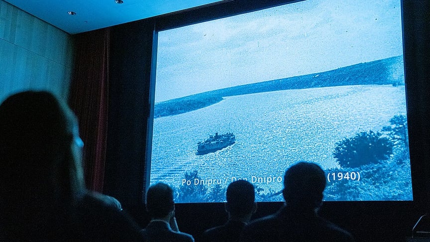 Показ документального фільму «По Дніпру» під час візиту до Федерального архіву Німеччини глави МЗС України Андрія Сибіги
