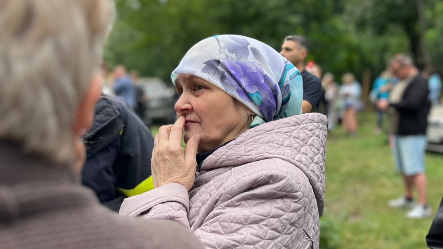Пані Катерина, яка вижила у квартирі на першому поверсі зруйнованого під’їзду