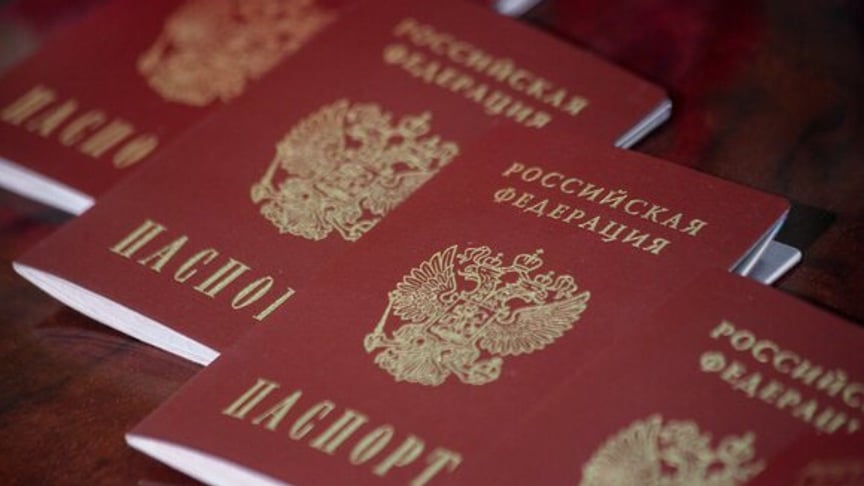 Putin simplifies acquisition of Russian citizenship for all residents of Ukraine