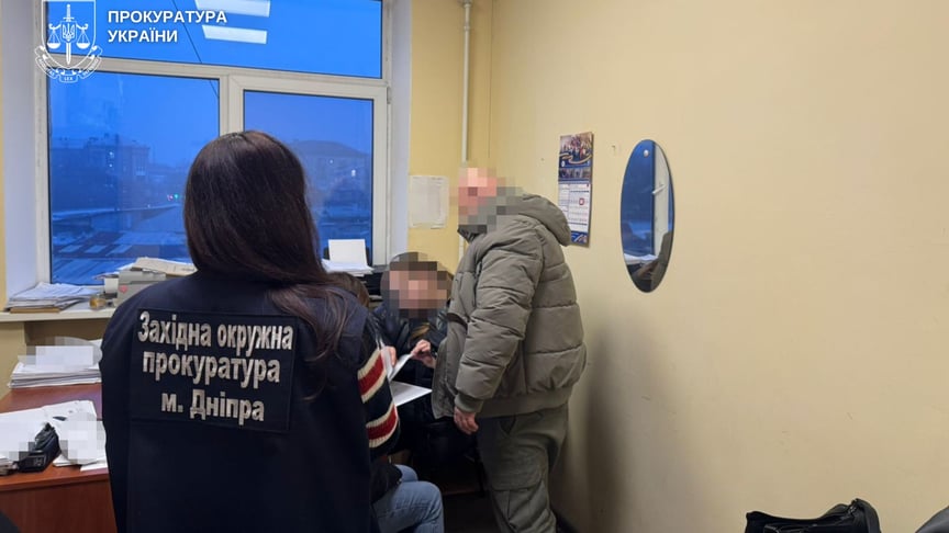 У Дніпрі двом лікарям оголосили підозри у неналежному виконанні обовʼязків