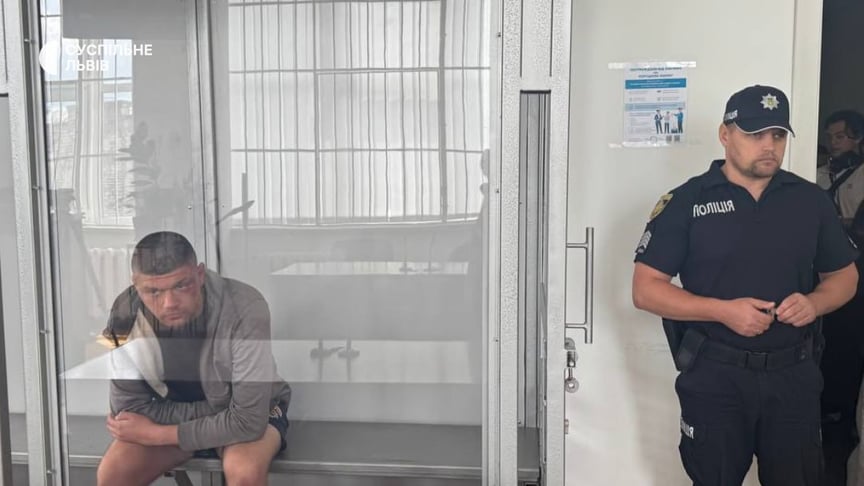 23-річний підозрюваний Олег Гаврилов у залі суду 23-річний підозрюваний Олег Гаврилов у залі суду