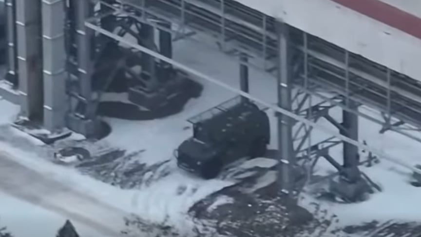 Війська рф тримають техніку на території окупованої ЗАЕС