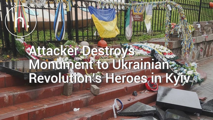 Attacker Destroys Monument to Ukrainian Revolution’s Heroes in Kyiv