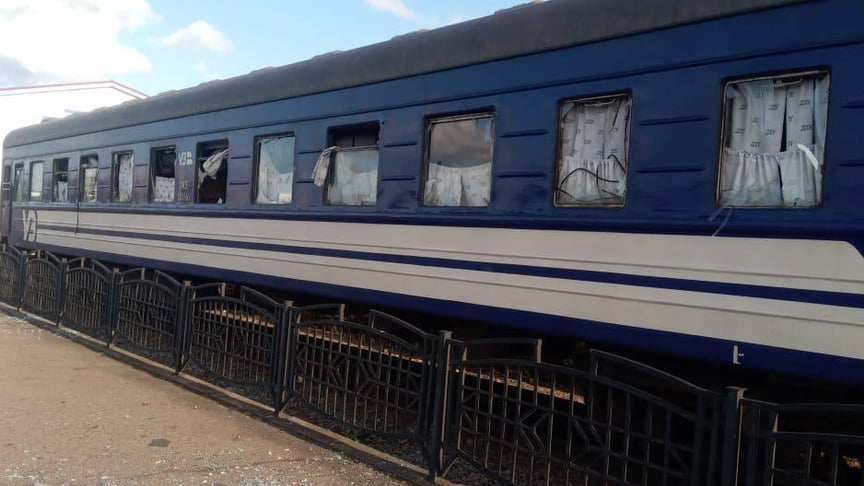росіяни вдарили по залізничному вокзалу у Сумах