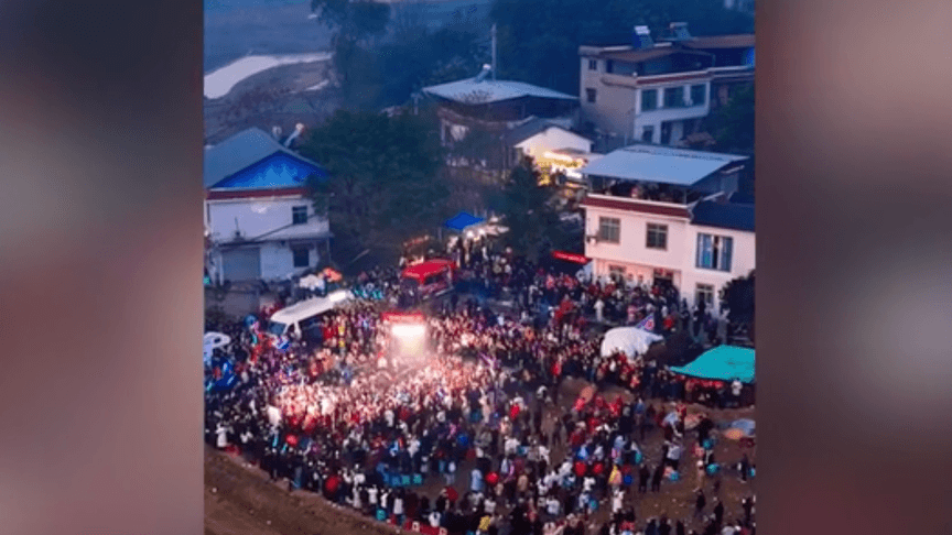 У китайське село з'їхалися тисячі людей після заклику в соцмережах про допомогу