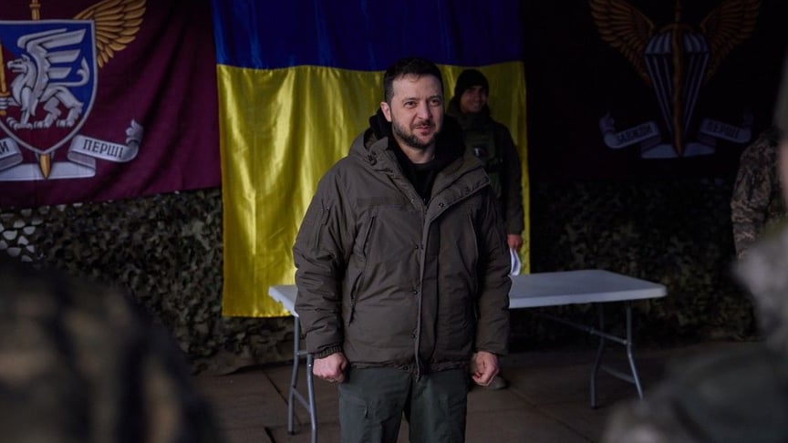 Владимир Зеленский во время посещения позиций украинских военных на Донбассе, 6 декабря 2022 года