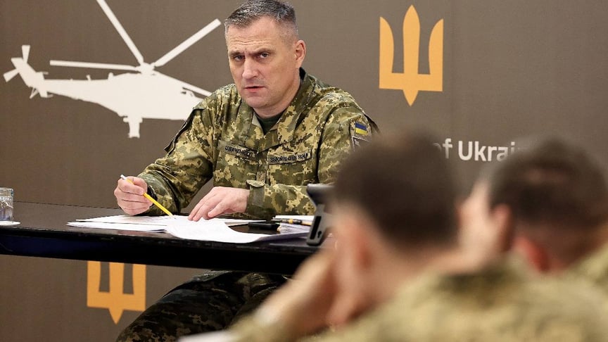 Заступник начальника Генерального штабу ЗС України бригадний генерал Олексій Шевченко проводить нараду