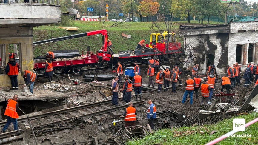 Станція метро «Чернігівська» в Києві після російського удару Станція метро «Чернігівська» в Києві після російського удару