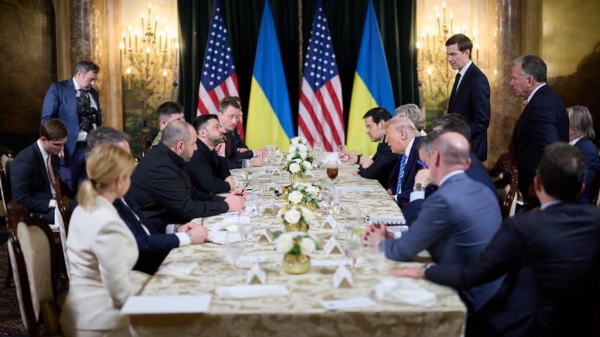 Президент Украины Владимир Зеленский провел встречу с президентом Соединенных Штатов Америки Дональдом Трампом во Флориде, в резиденции Мар-а-Лаго, 29 декабря 2025 года