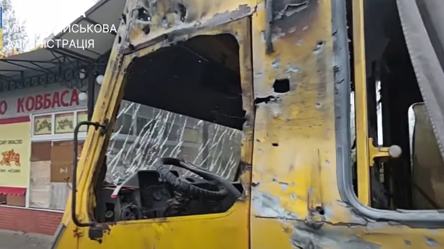 Війська рф зранку атакували маршрутний автобус у Херсоні