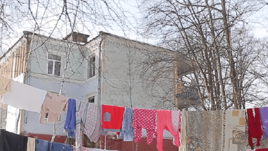 How A Family Of Six Are Forced To Live In One Room
