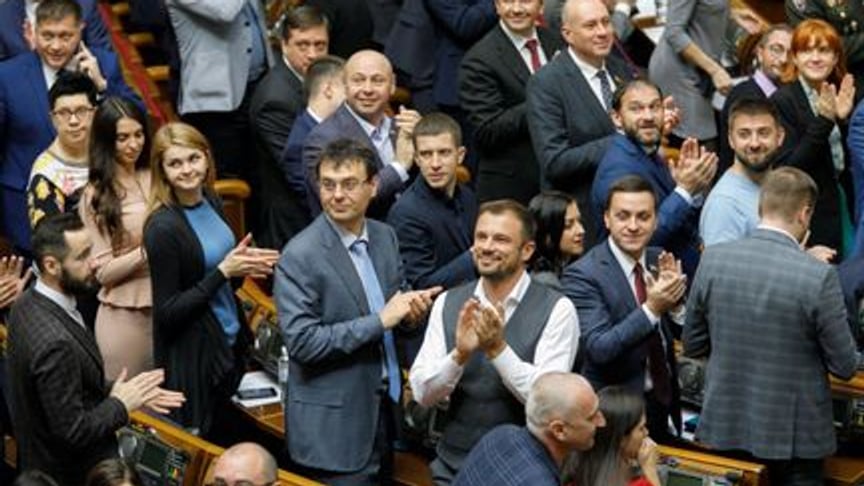 MPs Extend Donbas ‘Special Status’ Law for 1 Year