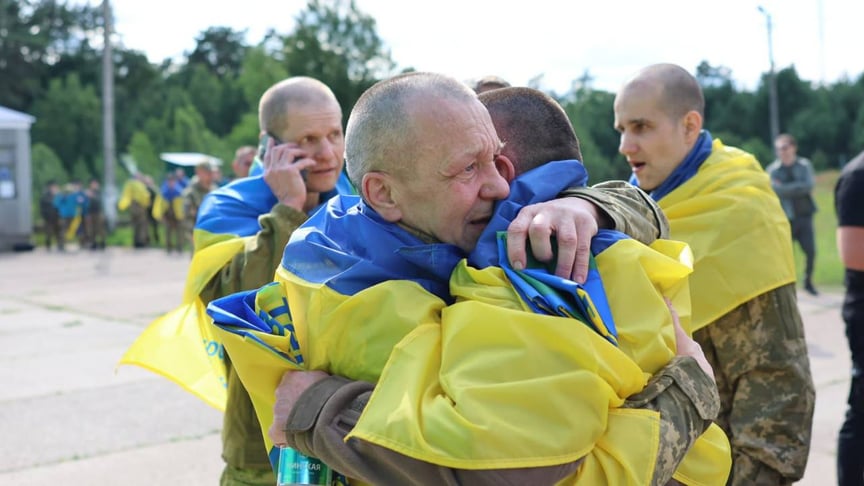 Україна звільнила з полону ще групу захисників. Більшість була в полоні з 2022 року