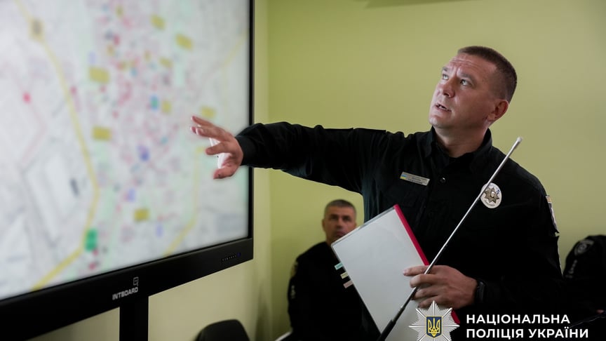 В Умані провели нараду правоохоронці щодо безпеки під час перебування паломників-хасидів В Умані провели нараду правоохоронці щодо безпеки під час перебування паломників-хасидів