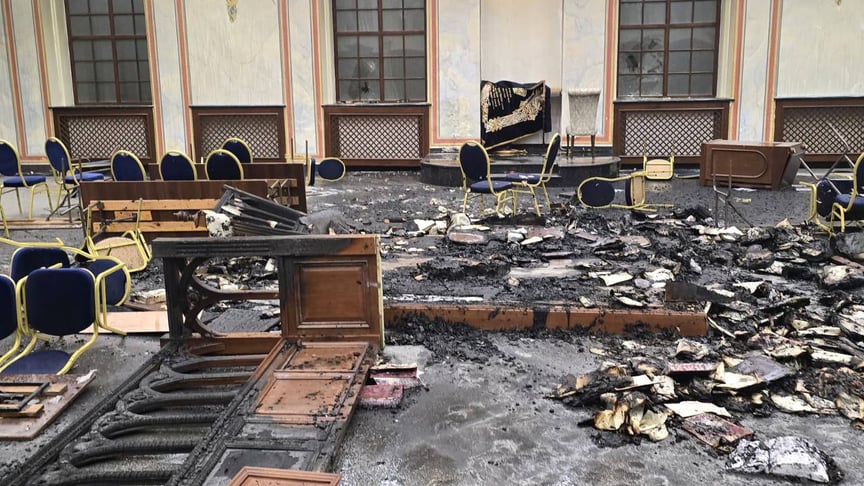 Приміщення синагоги після пожежі