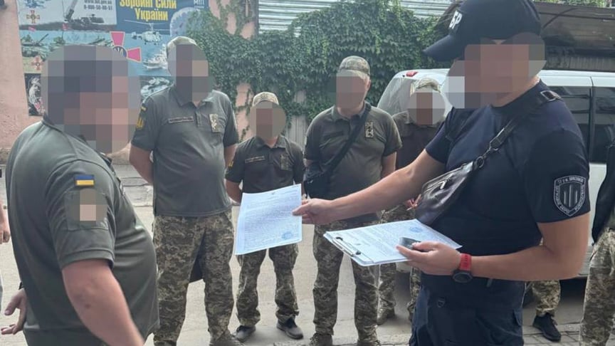 Правоохоронці проводять слідчі дії
