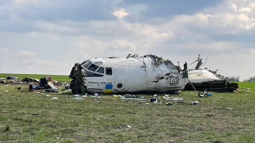 В Запорожской области упал самолет, выполнявший технический рейс: по меньшей мере один человек погиб (ОБНОВЛЕНО)