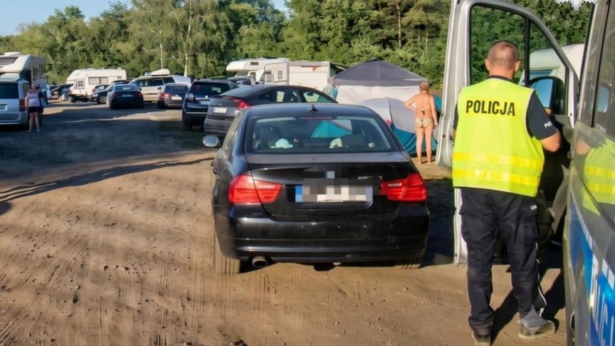 Пошкоджена автівка Пошкоджена автівка