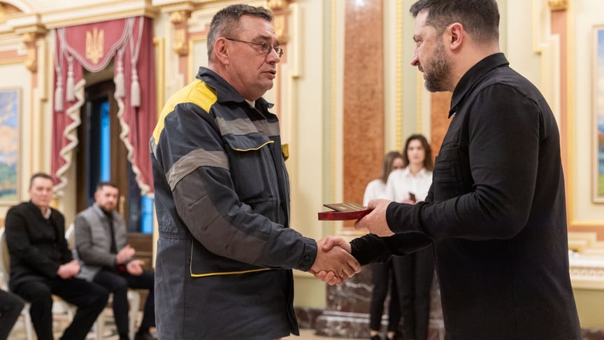 Президент Володимир Зеленський відзначив державними нагородами українських енергетиків