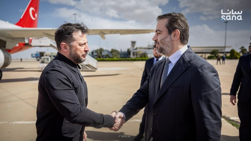 Міністр закордонних справ Сирії Асаад Хассан Аль-Шайбані зустрів президента України Володимира Зеленського в аеропорту Дамаска Міністр закордонних справ Сирії Асаад Хассан Аль-Шайбані зустрів президента України Володимира Зеленського в аеропорту Дамаска