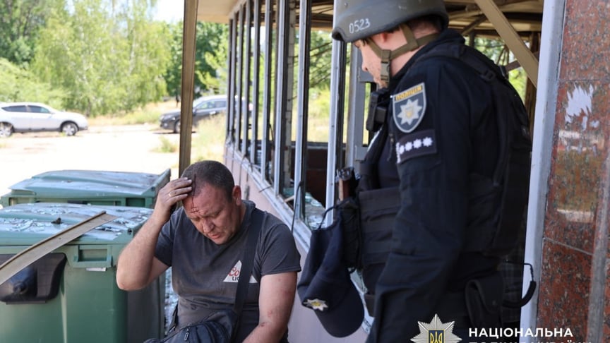 Мужчина, раненный в результате российского удара по Днепропетровской области