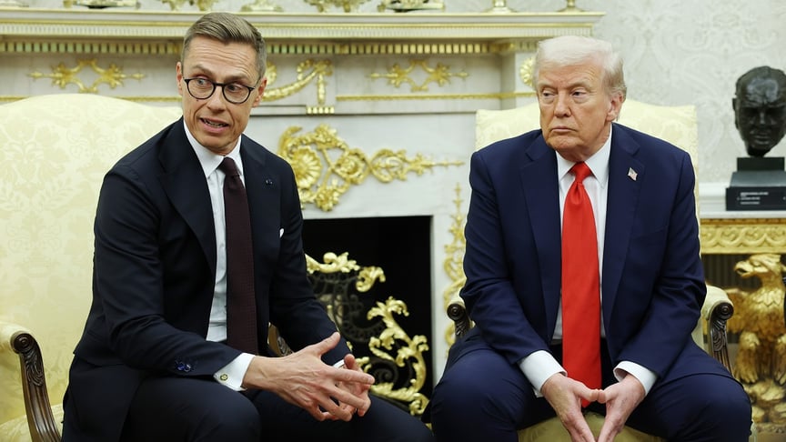 Президент США Дональд Трамп та президент Фінляндії Олександр Стубб в Овальному кабінеті Білого дому, 9 жовтня 2025 року