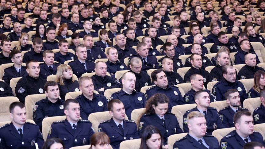 У МВС анонсували підвищення зарплат для поліцейських та компенсації за житло 