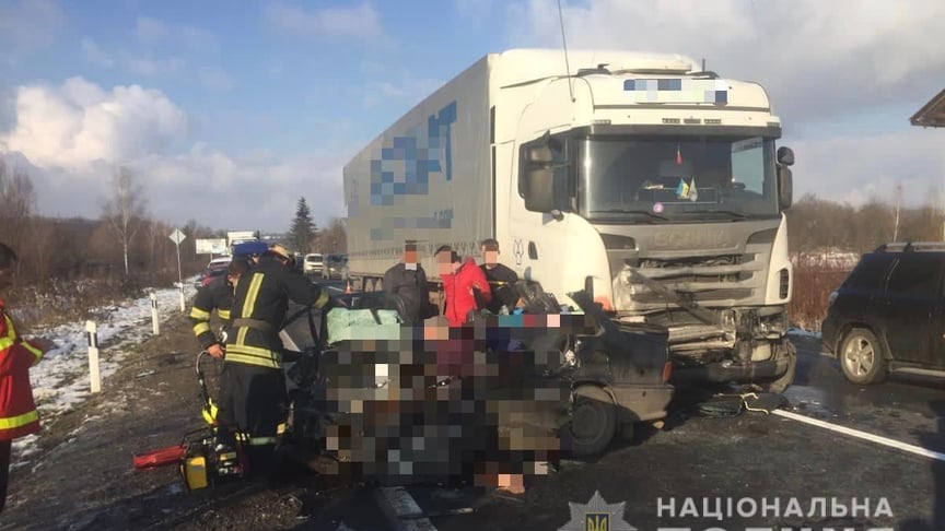 На Закарпатті внаслідок ДТП загинули п’ятеро людей