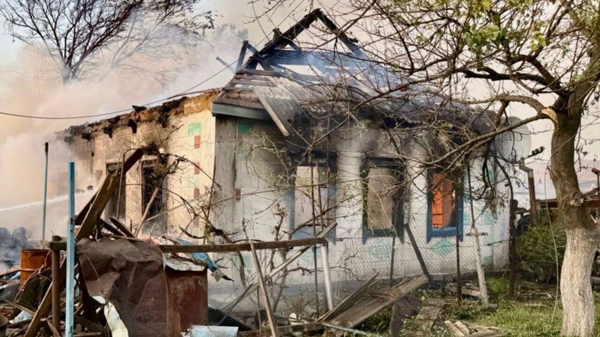 Пошкоджений будинок у Новогригорівці Зруйнований росіянами будинок у Новогригорівці Запорізької області