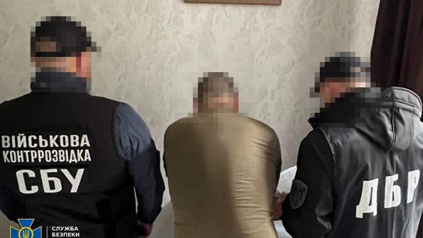 Правоохоронці підозрюють посадовця військової частини в нарахуванні «бойових» бійцям, які не були на передовій