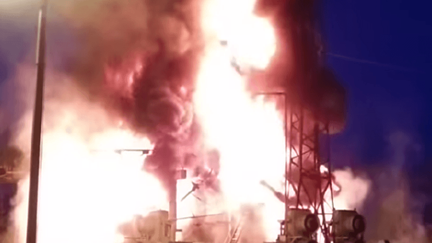 East Ukraine: 5 Electricians & 1 Soldier Wounded in Massive Power Station Fire