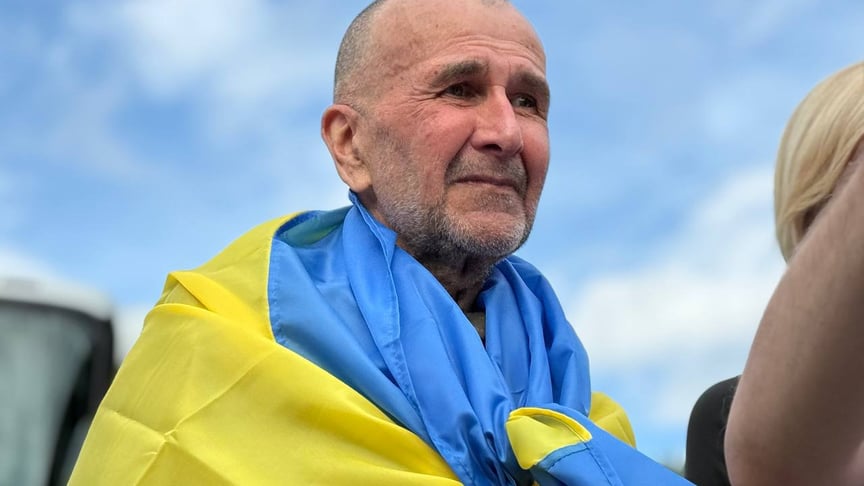 Звільнений з полону колишній міський голова Херсона Володимир Миколаєнко Звільнений з полону колишній міський голова Херсона Володимир Миколаєнко