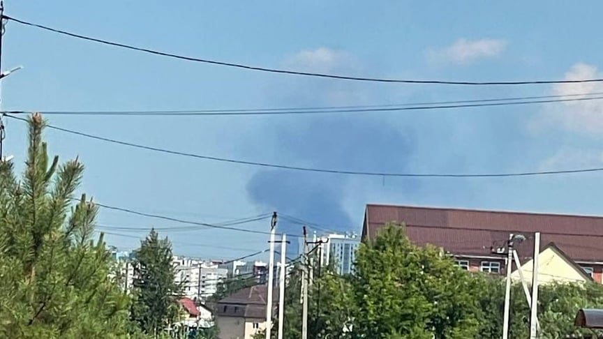 Дим у Тюмені після атаки дронів Дим у Тюмені після атаки дронів