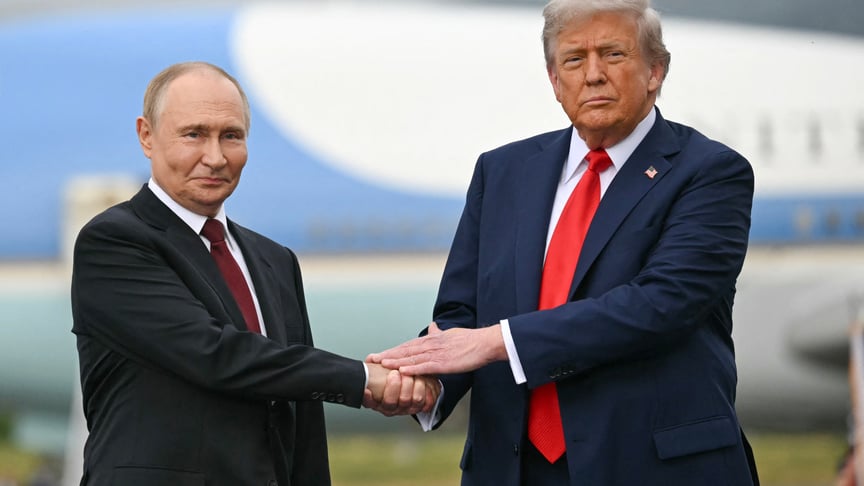 Глава рф володимир путін та президент США Дональд Трамп на Алясці, 15 серпня 2025 року