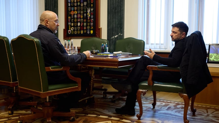 Президент Володимир Зеленський та міністр оборони Денис Шмигаль