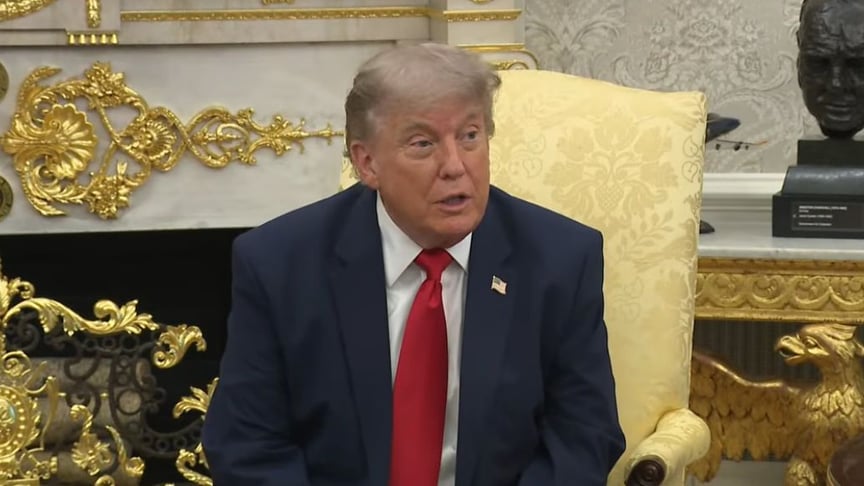 Президент США Дональд Трамп під час зустрічі з генсеком НАТО Марком Рютте