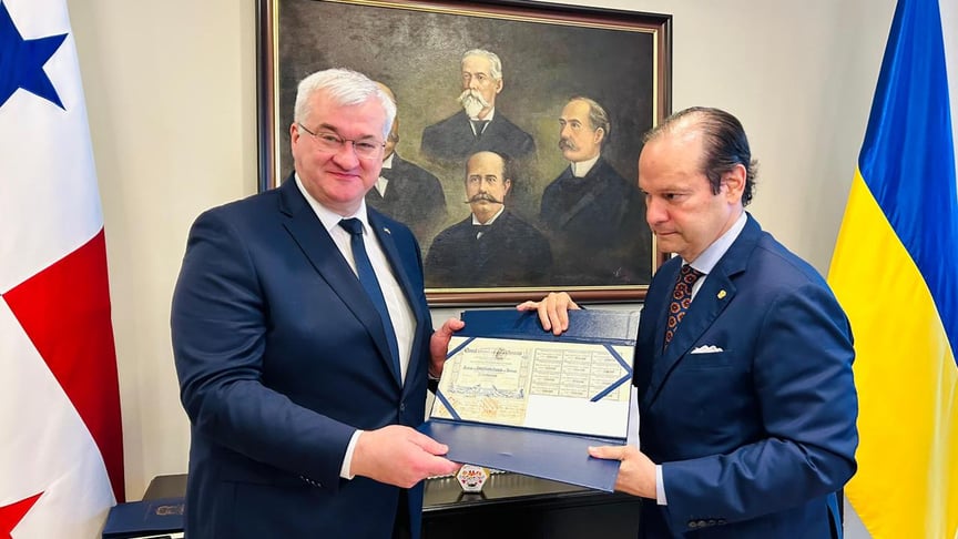 Міністр закордонних справ України Андрій Сибіга та міністр закордонних справ Республіки Панама Хав’єр Едуардо Мартінес-Ача Васкеc