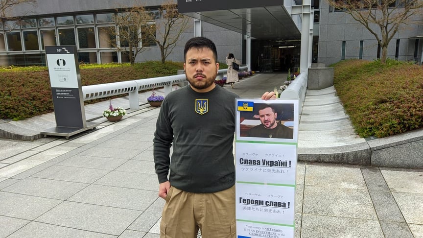 Студент, який прийшов на випускний в образі Володимира Зеленського